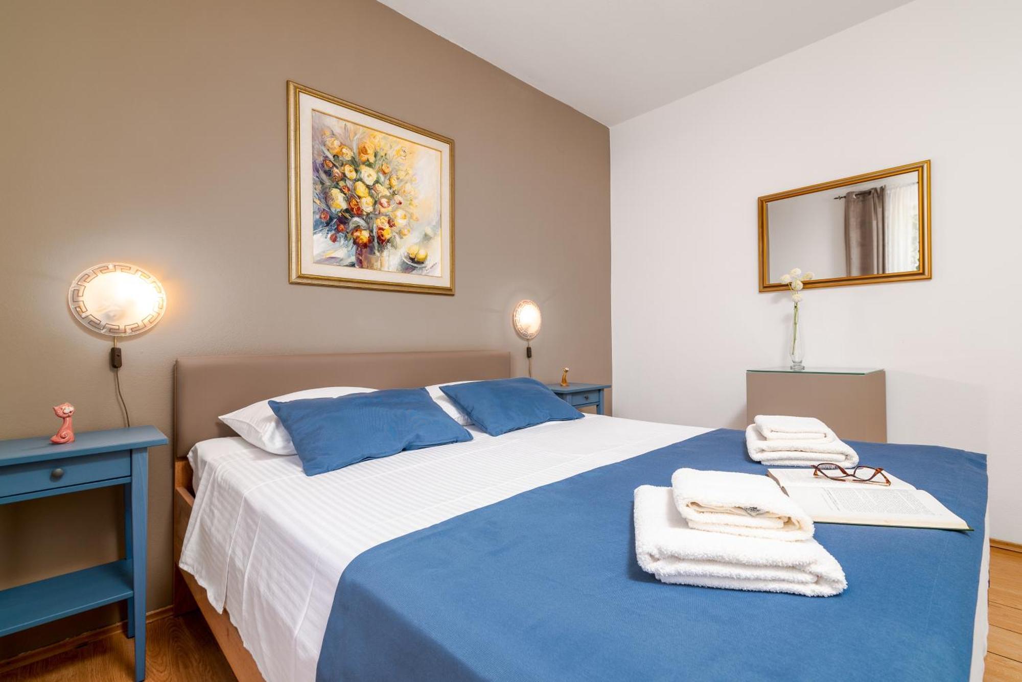 Apartment With A Parking Space - 18334 *