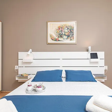 Apartments With A Parking Space Fazana - 18334 Room photo