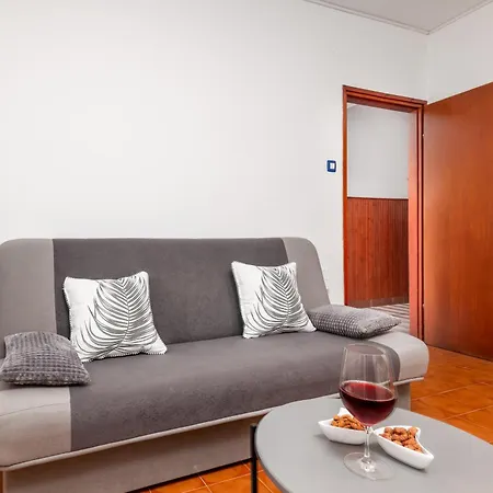 Apartments With A Parking Space Fazana - 18334 Room photo