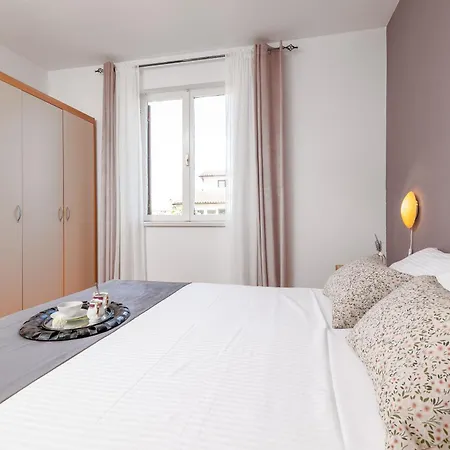 Apartments With A Parking Space Fazana - 18334 Room photo