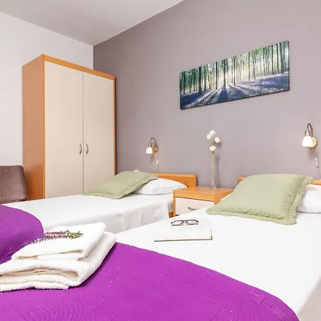 Apartments With A Parking Space Fazana - 18334 Room photo