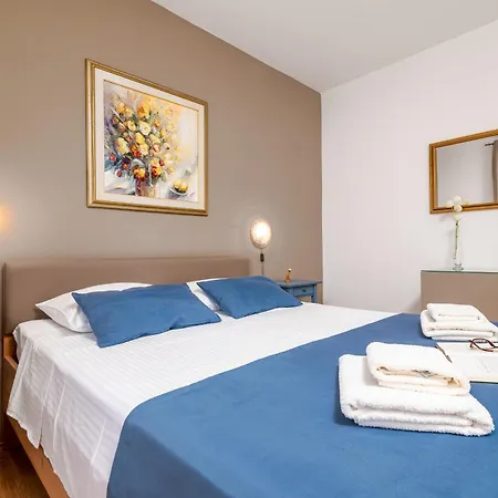Apartments With A Parking Space Fazana - 18334 Room photo