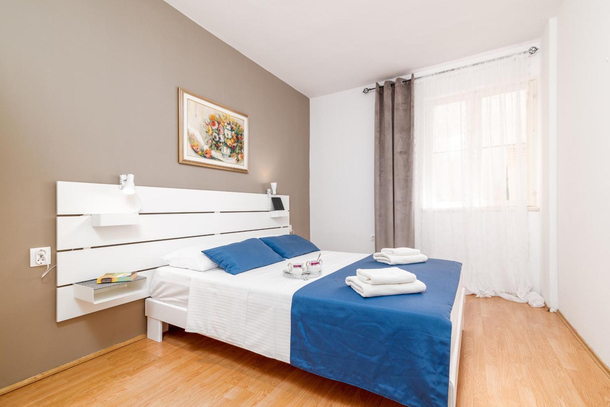 With A Parking Space - 18334 Apartma